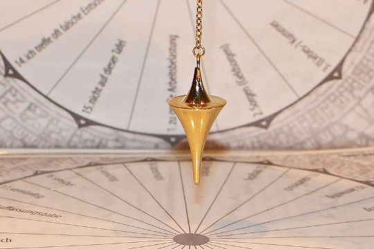 Divining with a Pendulum, Intuition, and Healing Divining with a Pendulum, Intuition, and Healing