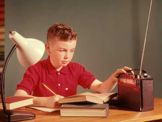 Should You Listen To Music When You Work? Should You Listen To Music When You Work?