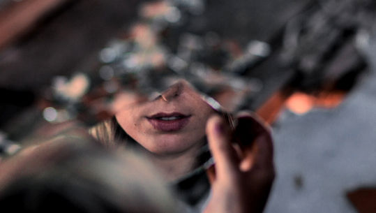 How to (Re)Build Self Confidence a portion of a woman's face