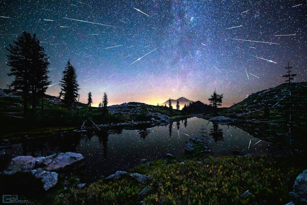 Perseid Meteors over Mount Shasta, August 2016.&nbsp;Image Credit & Copyright: Brad Goldpaint (Goldpaint Photography).&nbsp;